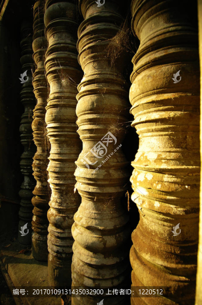 經(jīng)寺窗景