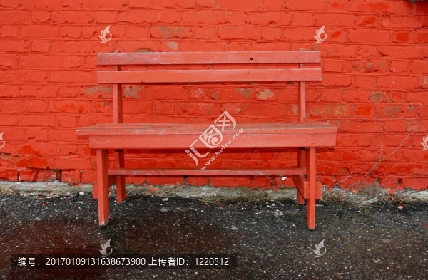 紅墻和長凳