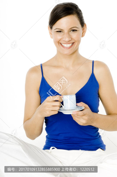 喝意大利濃咖啡