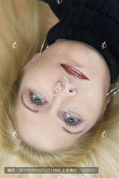 妲8