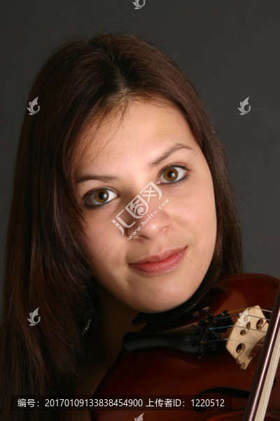 女孩與Violin