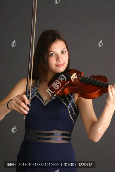 女孩與Violin