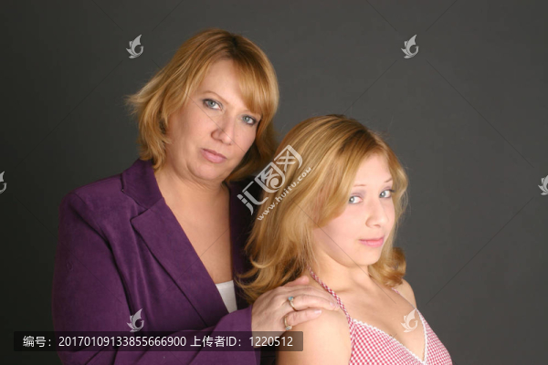 母親和十幾歲的女孩
