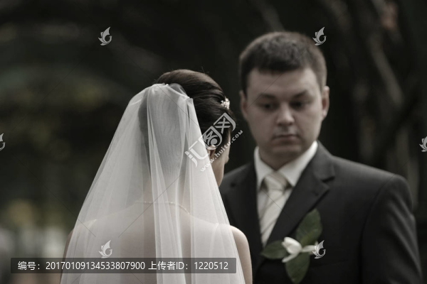新婚夫婦