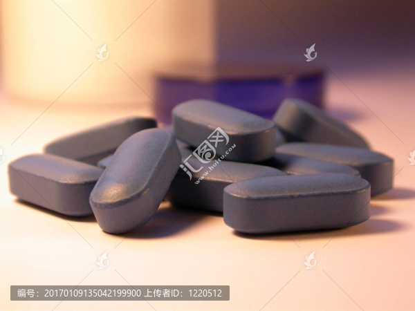 一堆藍(lán)色藥丸1