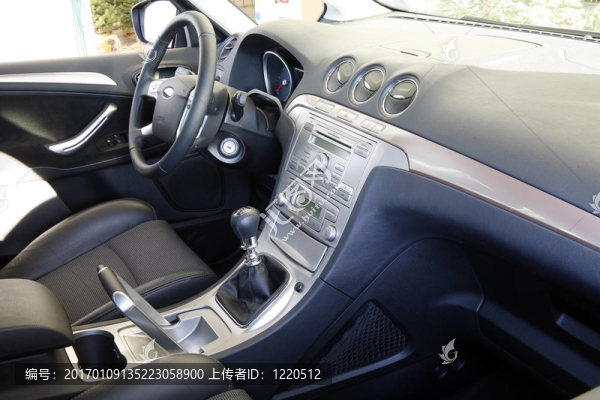 汽車內(nèi)飾