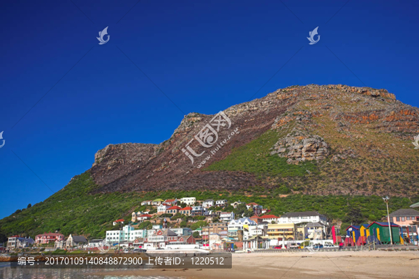 Muizenberg五彩城旁邊的海