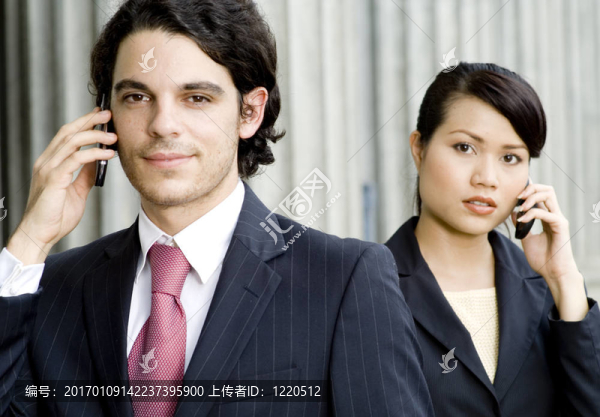 微笑的商人和女人