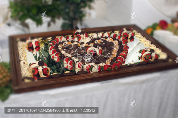 巧克力草莓的心
