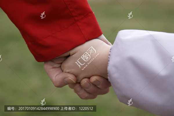 牽著的手