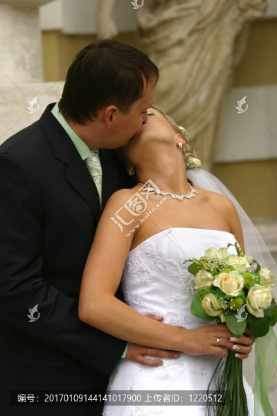 新婚夫婦