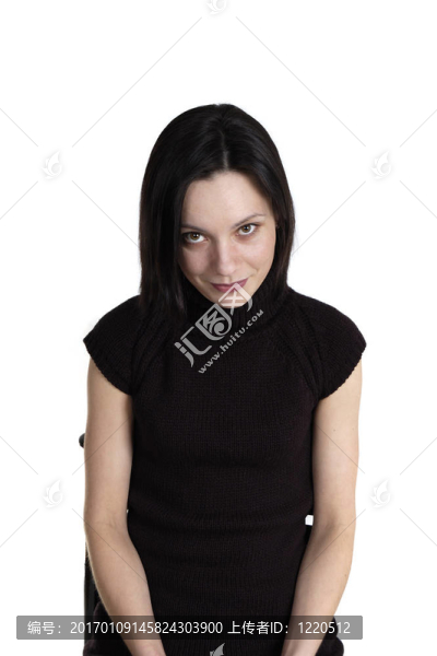 黑發(fā)的年輕女人的黑眼睛靜靜坐著下來了