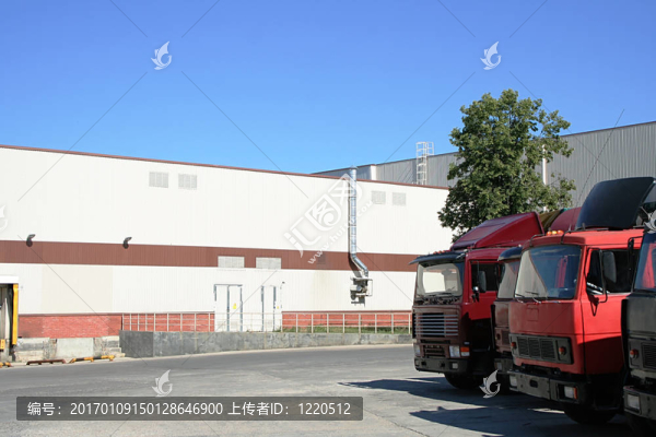 紅色的卡車