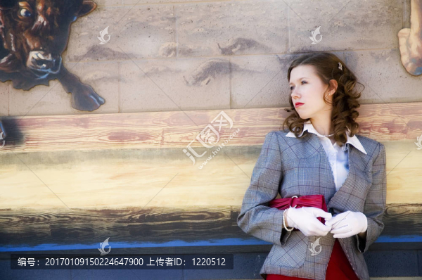 學(xué)校的女孩-匯圖網(wǎng) www.fosd68.com 學(xué)校的女孩