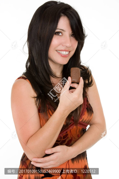 巧克力零食的女人