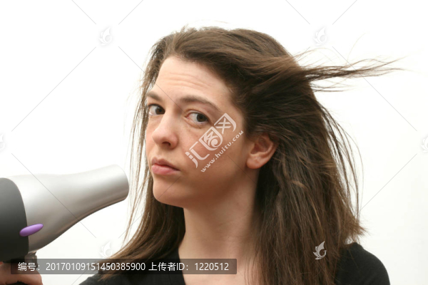 吹風(fēng)機(jī)吹