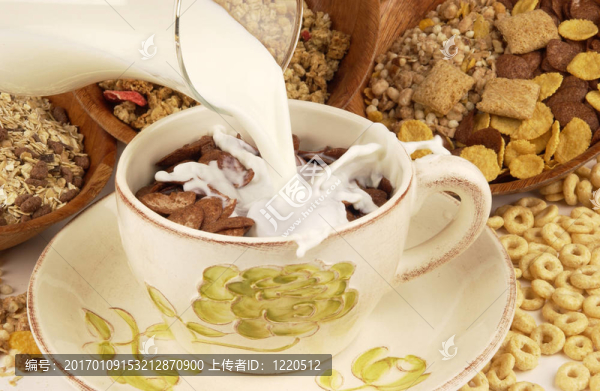 健康麥片和牛奶