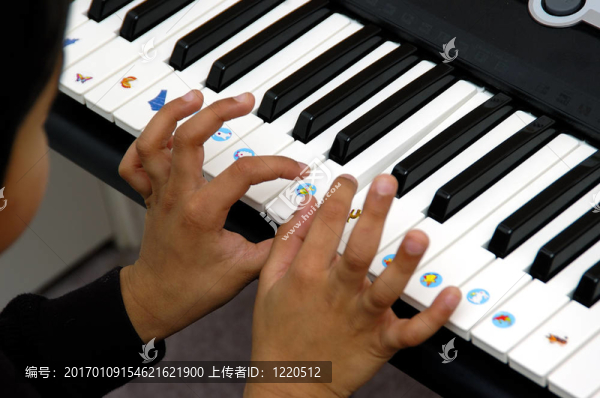 鋼琴