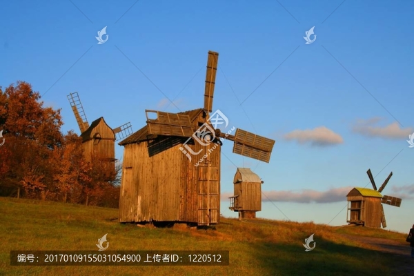 秋季景觀風車