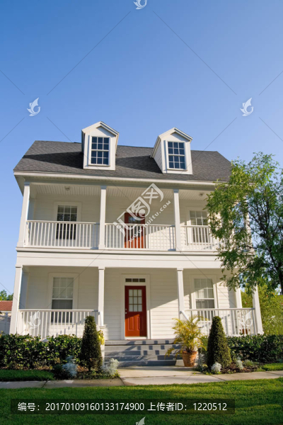 兩個陽臺的故事