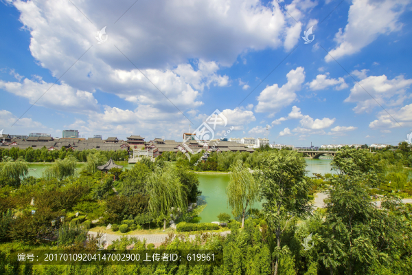 藍(lán)天白云下的城市風(fēng)光-匯圖網(wǎng) www.fosd68.com 藍(lán)天白云下的城市風(fēng)光