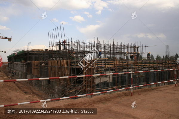 土建施工現(xiàn)場