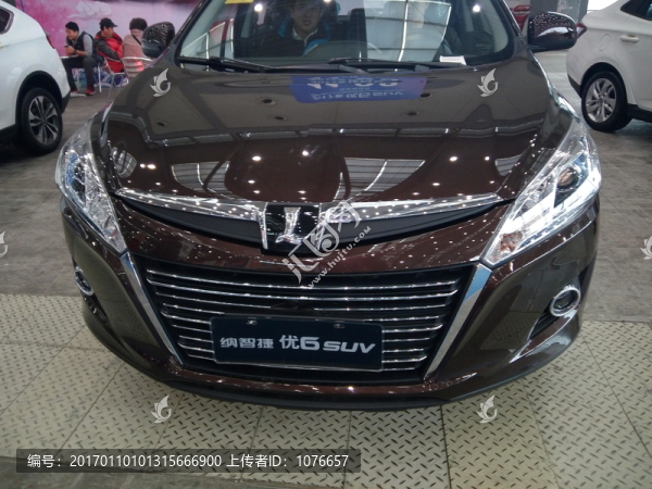 SUV轎車