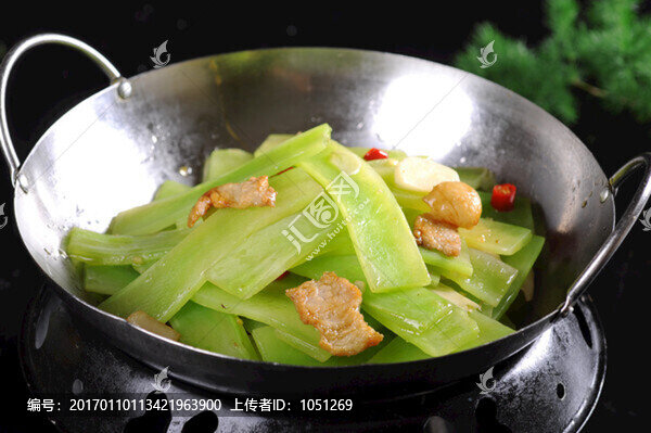 干鍋青筍
