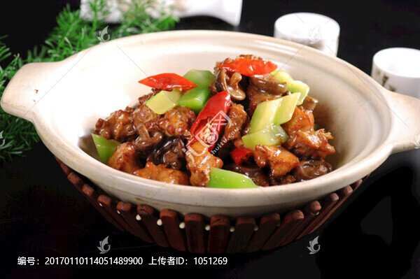 香菇燜土雞