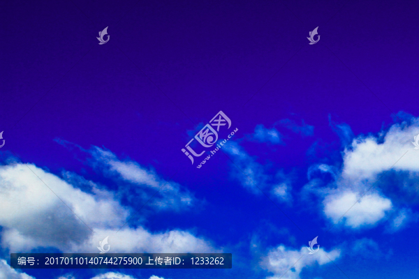 藍(lán)天白云
