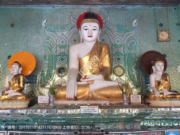 佛像雕塑