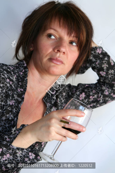 喝葡萄酒