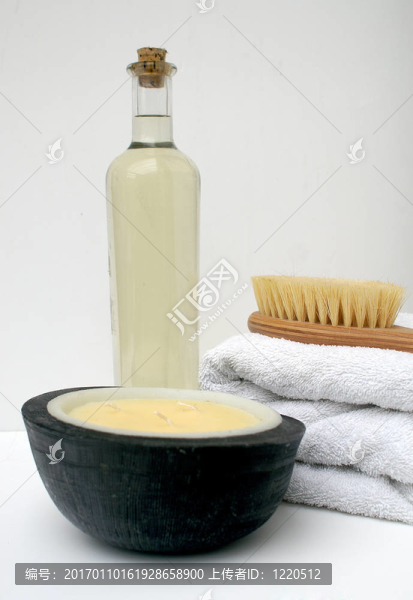 最小的水療仍然生活