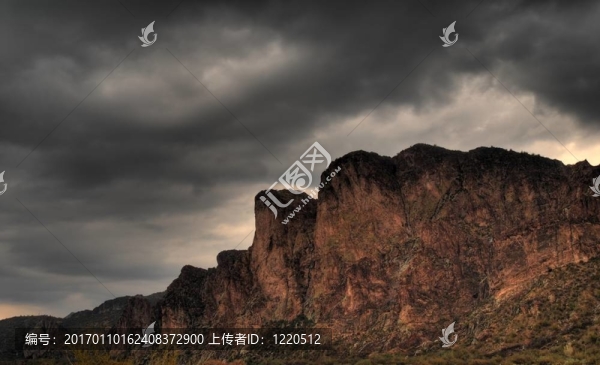 沙漠風(fēng)暴逼近1-匯圖網(wǎng) www.fosd68.com 沙漠風(fēng)暴逼近1