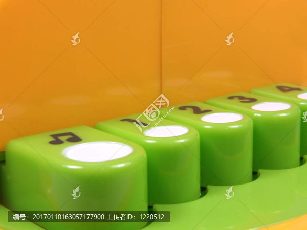 玩具鋼琴-匯圖網(wǎng) www.fosd68.com 玩具鋼琴