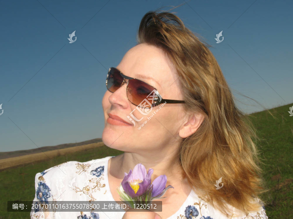 女人與花