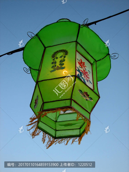 綠色中國燈籠的溫馨之光