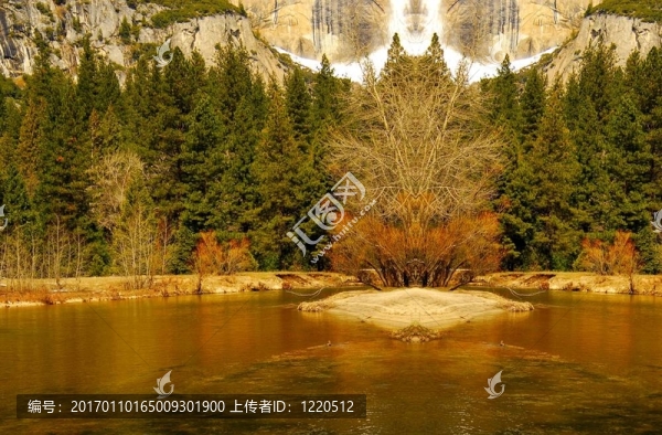 山區(qū)河流2