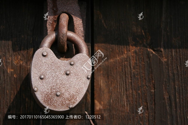 鎖著的門