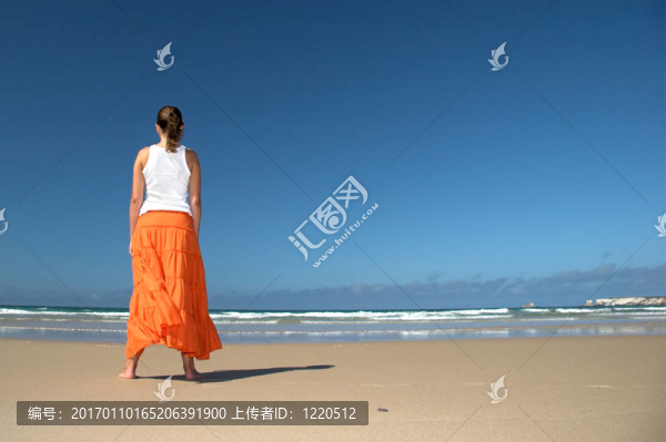 橙色的裙子