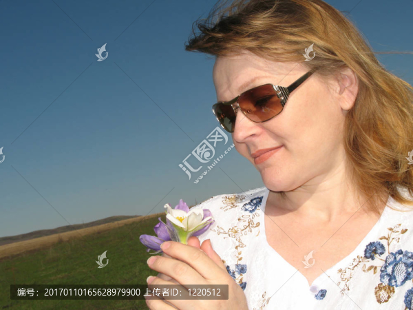 女人與花
