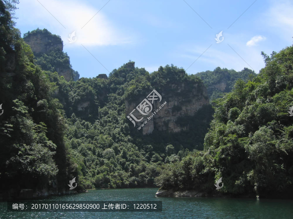 Lac的山脈和叢林；Quingyanshan國家公園；中國