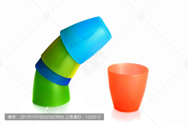 塑料杯