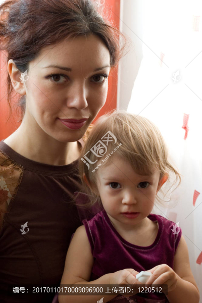 母親和女兒