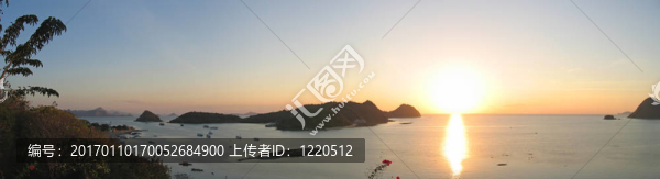 在納閩灣的日落；玩具；弗洛里斯；印度尼西亞；大全景