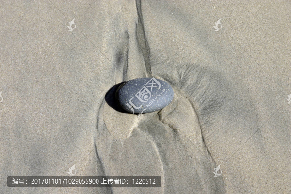 沙中的簡(jiǎn)單石