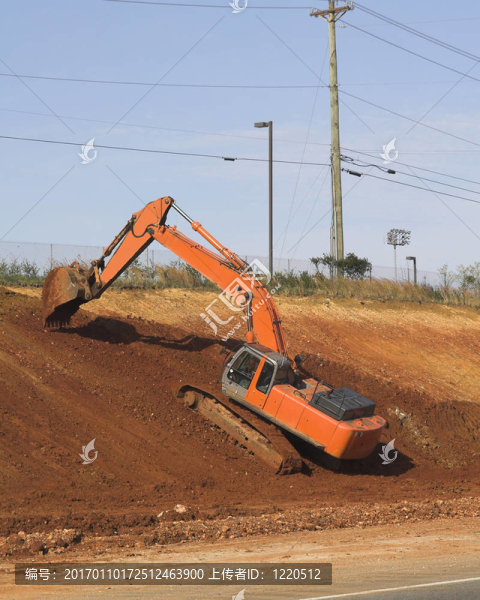 爬trackhoe,2
