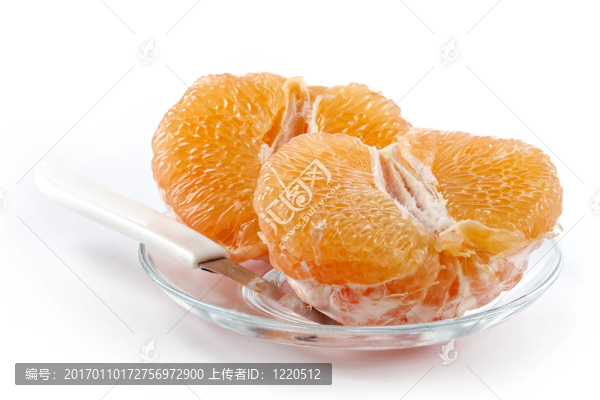 半個(gè)柚子在玻璃板上
