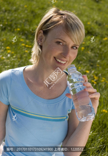 水