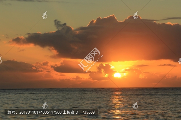 海上夕陽(yáng)-匯圖網(wǎng) www.fosd68.com 海上夕陽(yáng)